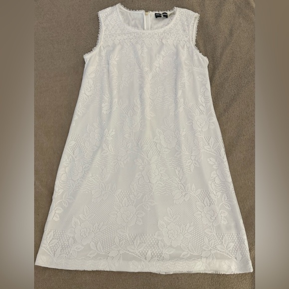 Karl Lagerfeld Paris Lace Shift White Flower Vacation Dress Women Size 16 - Picture 2 of 8